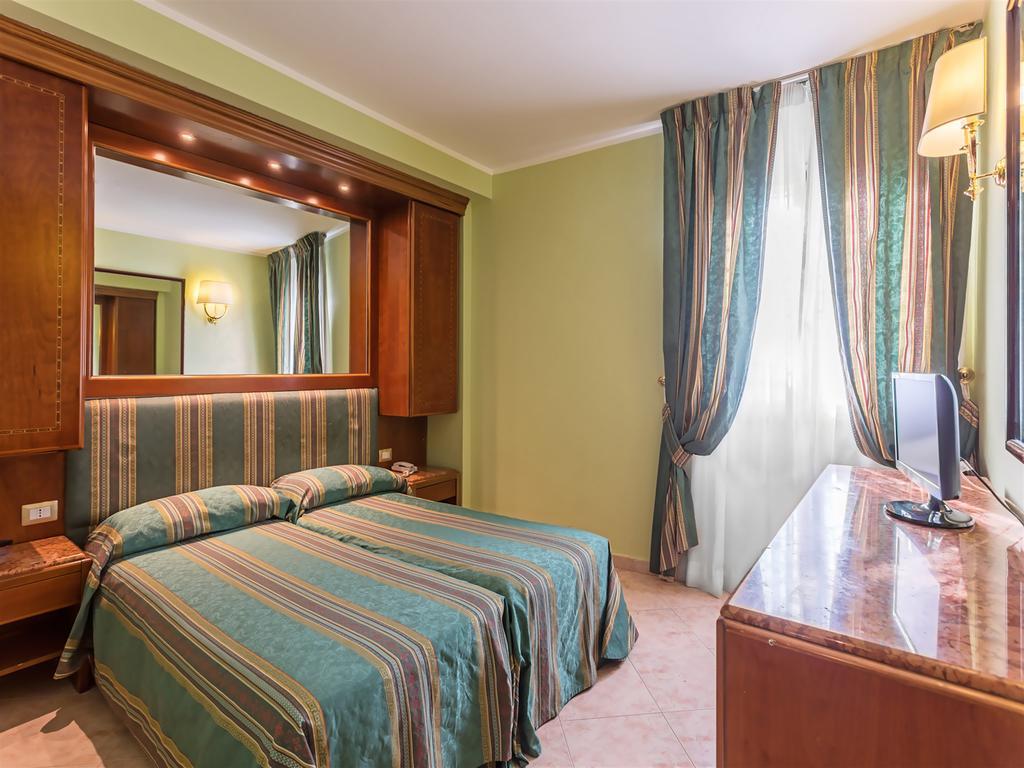 Raeli Hotel Siracusa Rom Eksteriør billede