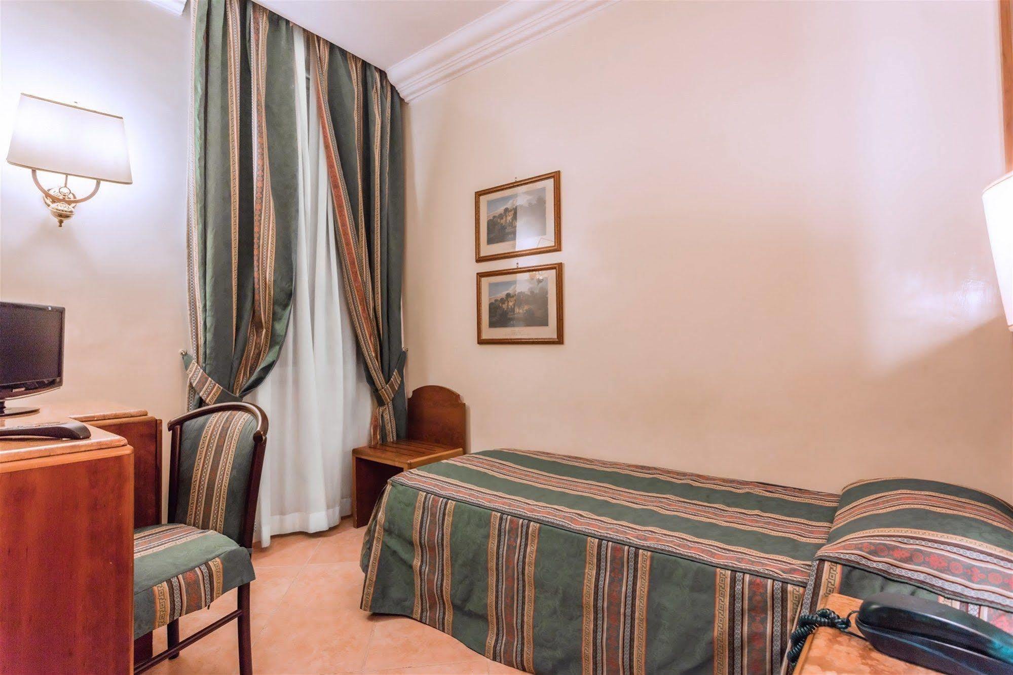 Raeli Hotel Siracusa Rom Eksteriør billede