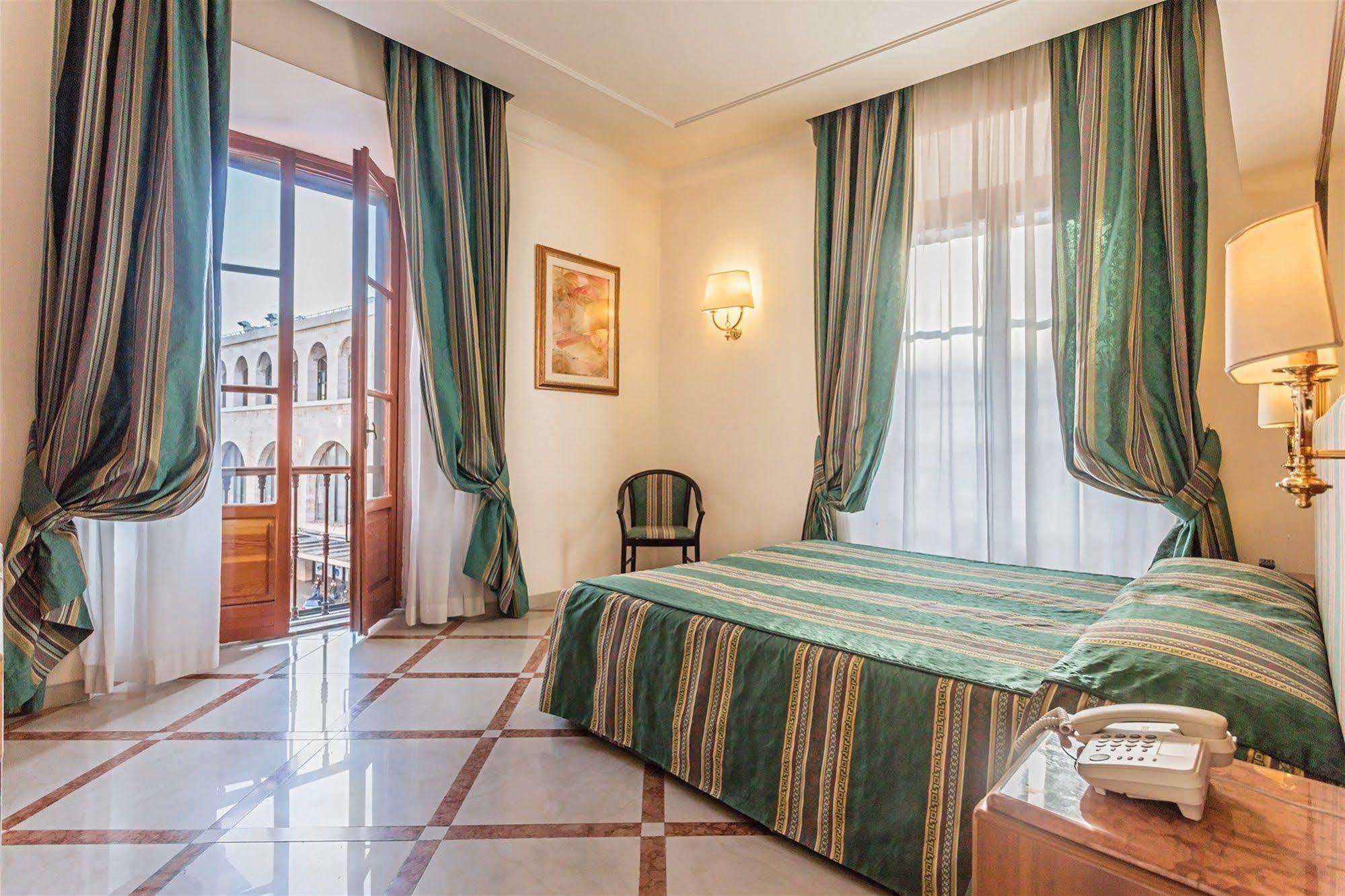 Raeli Hotel Siracusa Rom Eksteriør billede