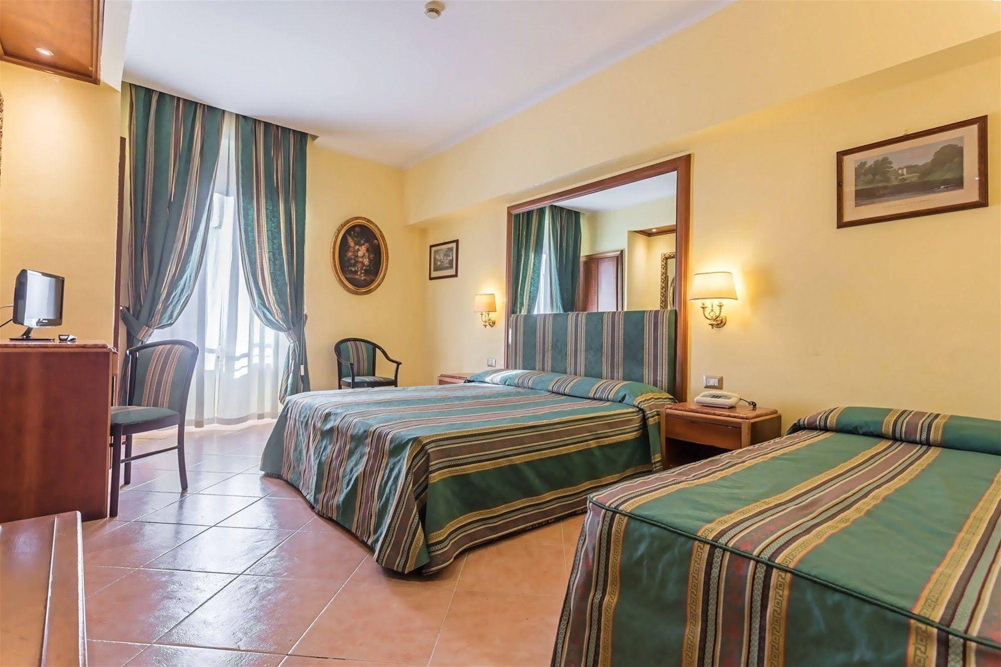Raeli Hotel Siracusa Rom Eksteriør billede